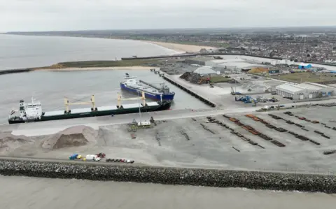 Steve Huntley/BBC Drone image of the MV Ruby of the Great Yarmouth coastline