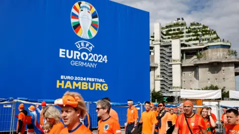 Reuters Dutch fans in Hamburg