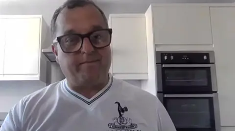 Richie Moore Richie Moore in Spurs shirt