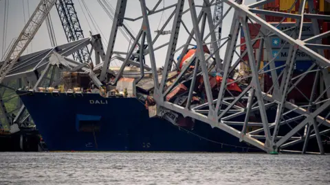 The Dali boat crashes into the Francis Scott Key Bridge