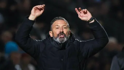 Hearts head coach Derek McInnes