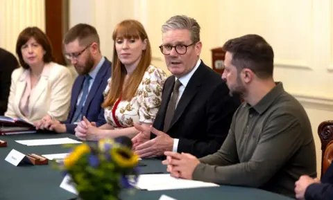 Getty Images Sir Keir Starmer, cabinet members and Ukrainian President Volodymyr Zelensky