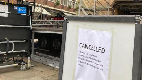 Cancellation sign by the stage in Shrewsbury