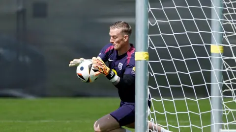 Reuters/John Sibley England's Jordan Pickford during training ahead of the 2024 Euros