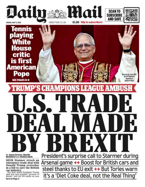 The headline on the front page of the Daily Mail states "U.S. trade deal made by Brexit". 