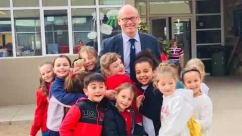 Edward Jones Edward Jones and pupils in Chile