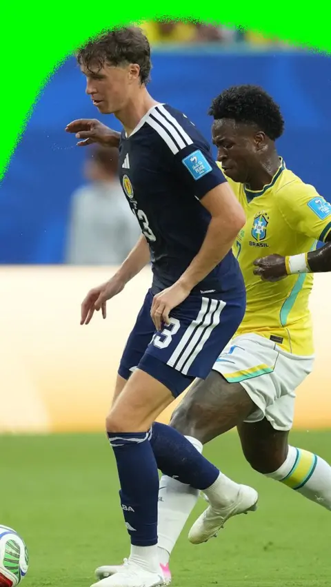 the incident between Vinícius Júnior and Jack Hendry