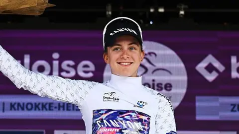 Zoe Backstedt celebrates at podium as White Best Young Rider Jersey winner during the 12th Baloise Ladies Tour 2026
