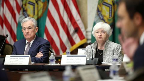 Echoes of Independence: Former Fed Chairs Decry Attack on Jerome Powell