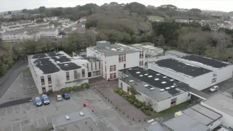 BBC La Mare de Carteret schools