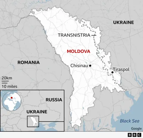 Um mapa mostra onde a Moldávia fica ao lado da Romênia e da Ucrânia