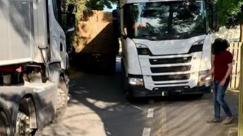 southend_hgv, Instagram Lorries trying to pass each other on a narrow country road, South End in Goxhill