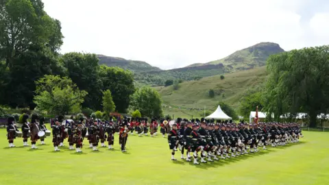 PA Soldiers of the Royal Regiment of Scotland at the Palace of Holyroodhouse 