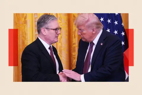 Getty Images Keir Starmer dan Presiden AS Donald Trump berjabat tangan pada konferensi pers bersama di Gedung Putih