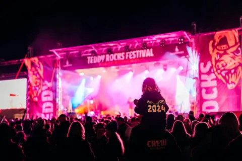 Will Bailey Teddy Rocks festival