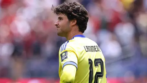 Senne Lammens playing for Belgium