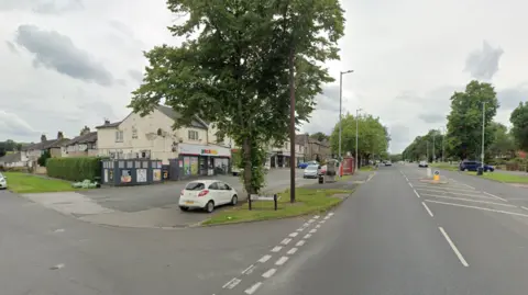 The junction between Thornton Road and Leaventhorpe Lane