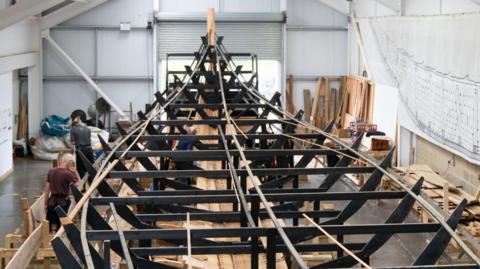Construction of the boat replica