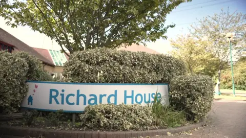 image of outside of Richard House hospice