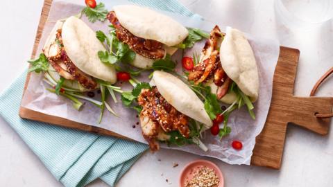 Sticky chicken in quick bao buns