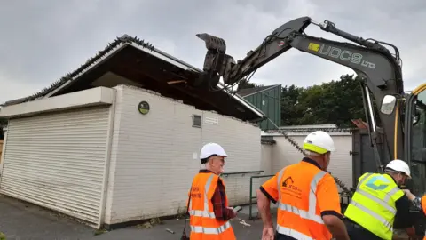 LDRS Demolition work at Stapleford