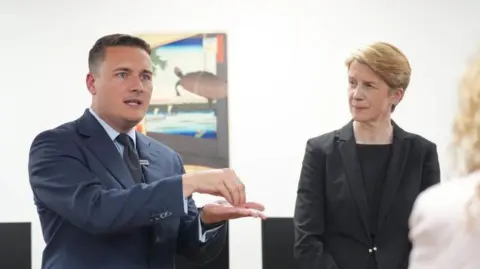 Getty Images Wes Streeting with NHS England Chief Executive Amanda Pritchard at the Abbey Medical Centre, London, on 8 July, 2024 