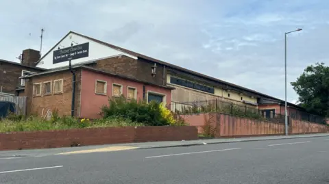 BBC/Jim Scott Thorney Close Inn