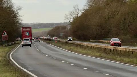Vehicles travelling northbound and southbound on the A46 in Leicestershire.
