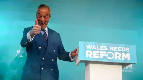 Getty Images Nigel Farage does a thumbs up