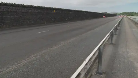 The A5 dual carriageway 