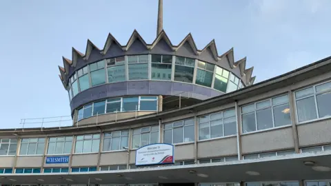 A picture of the sea terminals 'crows nest' feature 