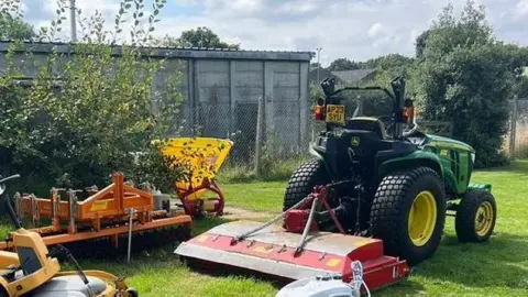 Mulbarton Wanderers Tractor and Quadraplay