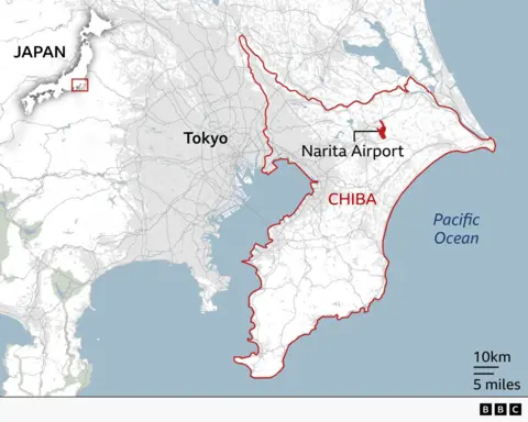 Map of eastern Japan showing Chiba Prefecture, outlined in red, on the eastern side of Tokyo Bay. Tokyo is labelled to the west and Narita Airport is marked in northern Chiba. The Pacific Ocean borders the prefecture to the east. An inset map highlights Chiba’s location within Japan. Scale shown: 10 km (5 miles).