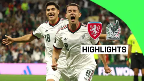 Álvaro Fidalgo and Obed Vargas celebrating the third goal