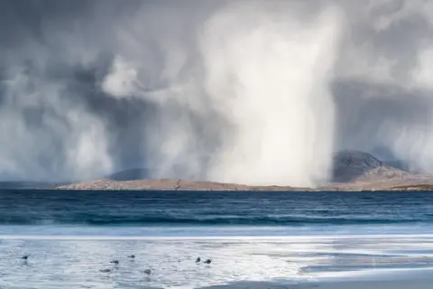 Adele Warner-Tate Where Winter Lands. Isle of Harris © Adele Warner-Tate, Isle of Lewis