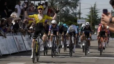 Elliot Rowe leads the way on the road