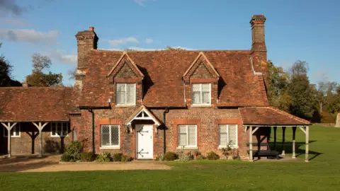 Historic England Archive The cottage at Berkhamsted Castle