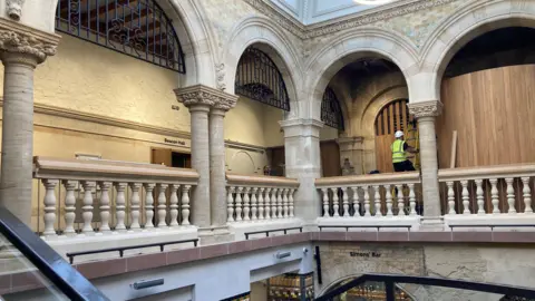 Bristol Beacon View of an upper level above a bar