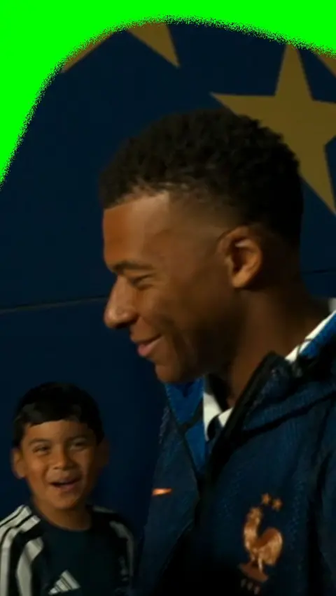 Kylian Mbappe in tunnel 