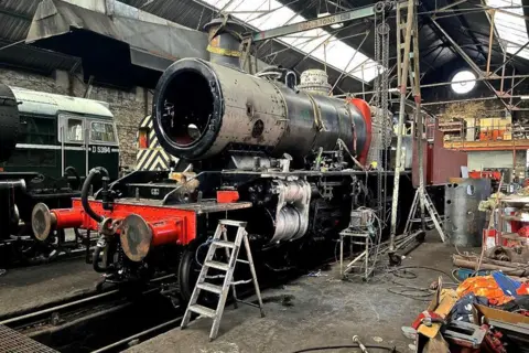 Iain Smith Locomotive Carmyllie Pilot during its rebuilt