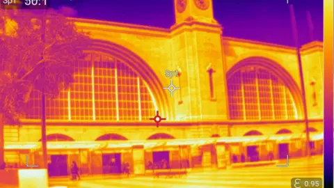 Greenpeace / TI Thermal Imaging Thermal image of the front of Kings Cross station