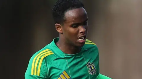 Sak Hassan plays for Hashtag United