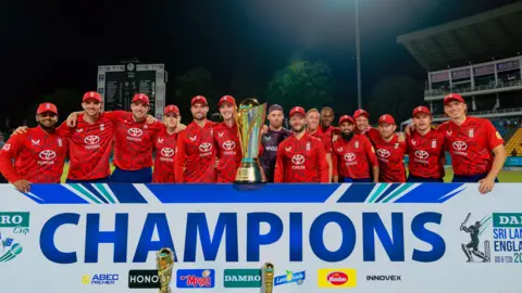 England celebrate winning the T20 series
