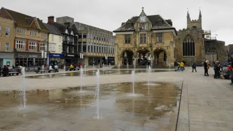 Geograph/Bill Boaden Cathedral Square fountains, Peterborough
