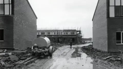 Reproduced courtesy of Cheshire Archives A black-and- white image showing a construction site in the Oakwood area of Birchwood in 1981.