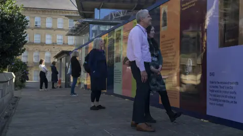 Bradford Cathedral display hoardings