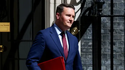 Wes Streeting leaving 10 Downing Street