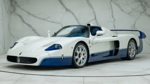 Romans International Maserati MC12