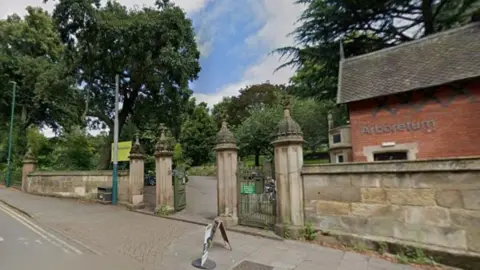 Street view of the entrance of Nottingham Arboretum in Waverley Street.