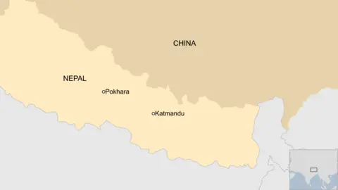 A map showing Nepal, China, and the relative locations of Katmandu and Pokhara